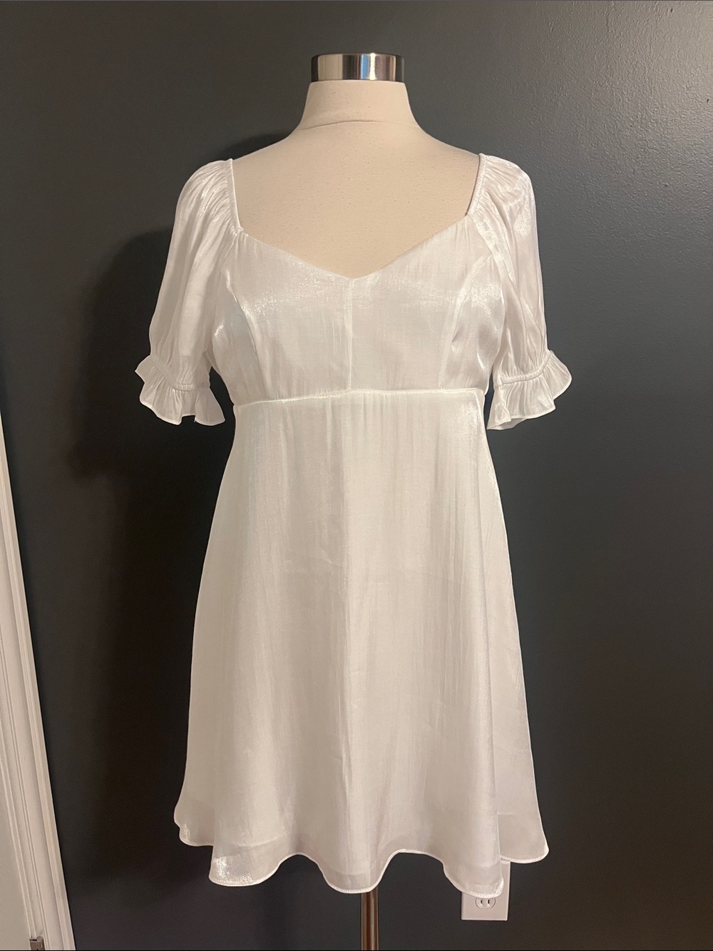 New! Altr’d State Off-white Satin Mini Dress Size Medium NWT